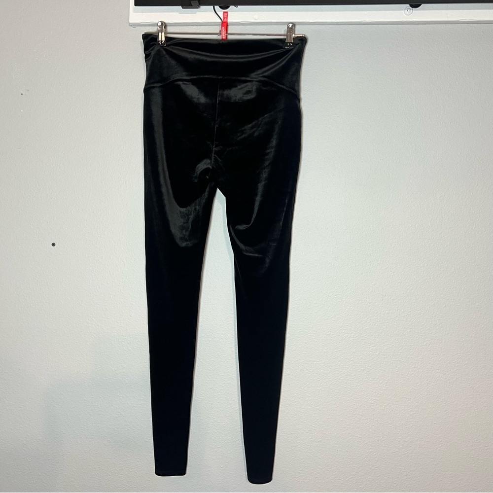 Spanx Velvet Black High Waisted Leggings Size Large Fall Holidays Christmas - Picture 7 of 9